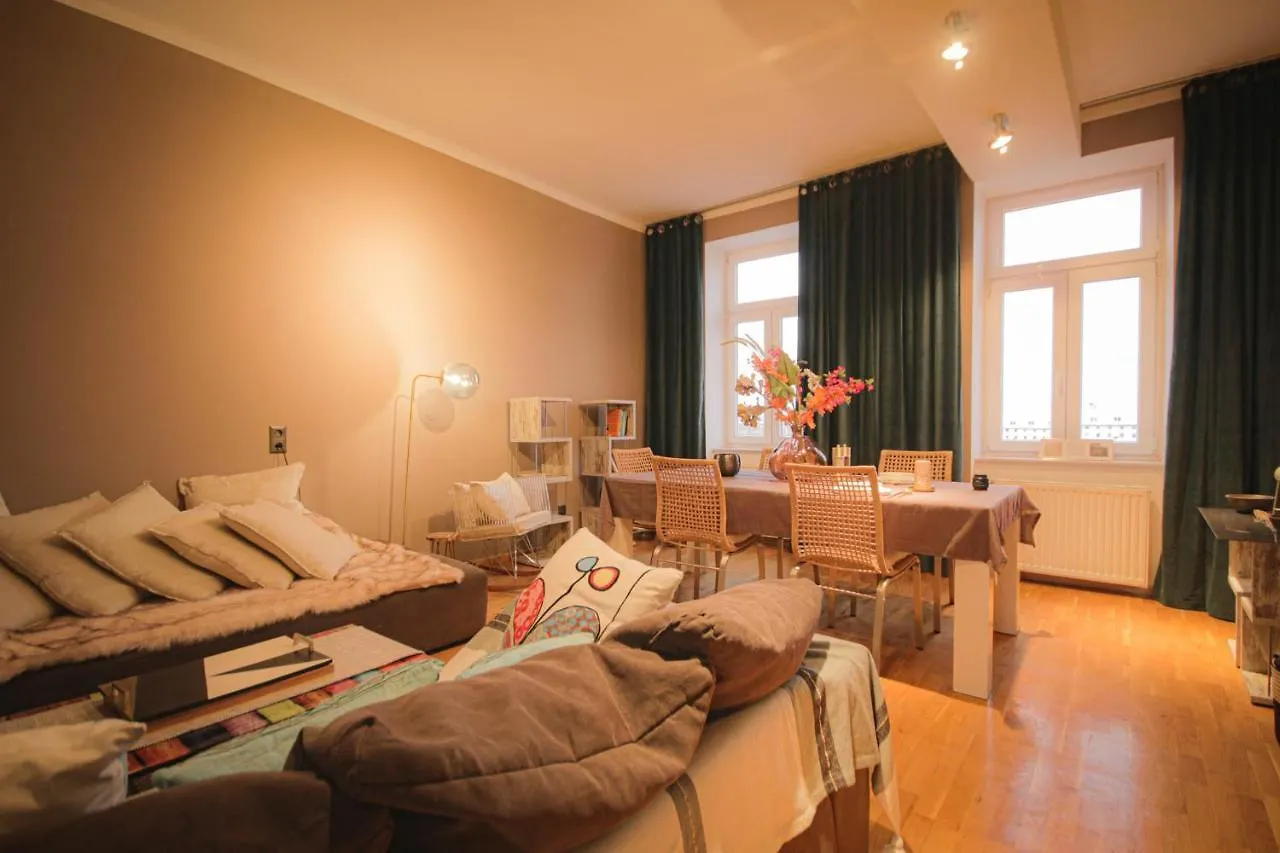Charming Apartment: Only 10 Minutes To The Center Viena Apartamento